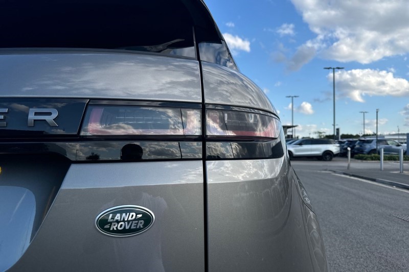 2022 (72) LAND ROVER RANGE ROVER EVOQUE 2.0 D200 R-Dynamic SE 5dr Auto 3398860