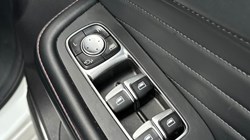 2020 (70) MG MOTOR UK HS 1.5 T-GDI Exclusive 5dr 3380373
