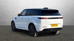 2025 (25) LAND ROVER RANGE ROVER SPORT 3.0 D300 Dynamic SE 5dr Auto 1