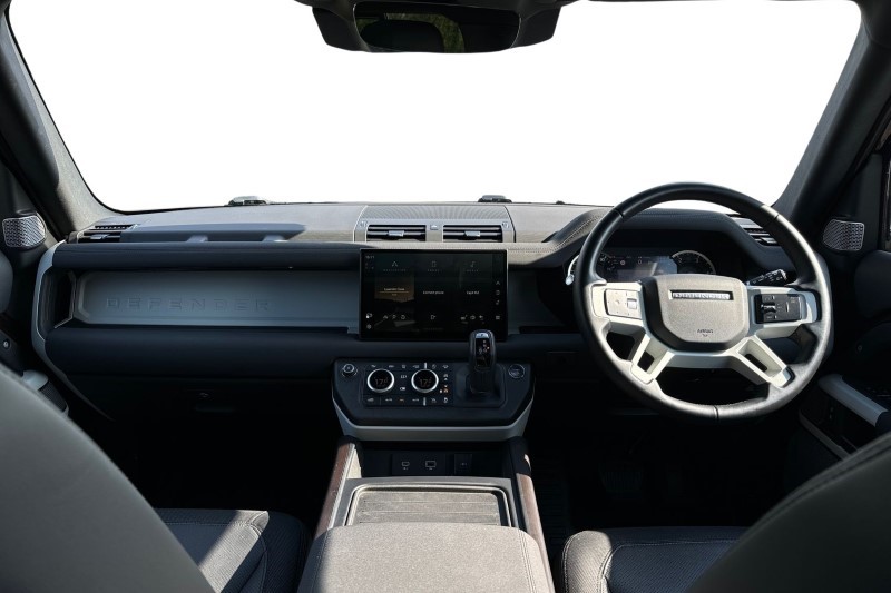 2023 (23) LAND ROVER DEFENDER 3.0 D300 X-Dynamic SE 130 5dr Auto [8 Seat] 3398912
