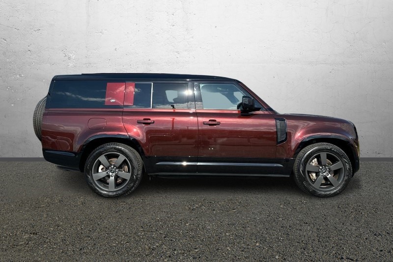 2023 (23) LAND ROVER DEFENDER 3.0 D300 X-Dynamic SE 130 5dr Auto [8 Seat] 3398908