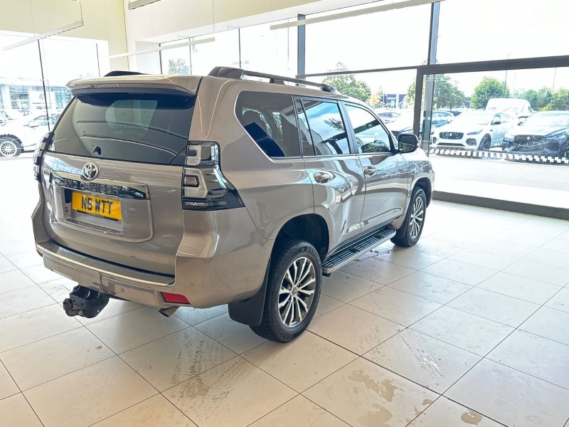 2022 (22) TOYOTA LAND CRUISER 2.8 D-4D 204 Invincible 5dr Auto 7 Seats 3427924