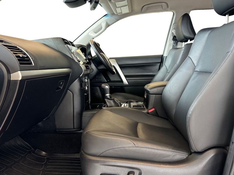 2022 (22) TOYOTA LAND CRUISER 2.8 D-4D 204 Invincible 5dr Auto 7 Seats 3427883