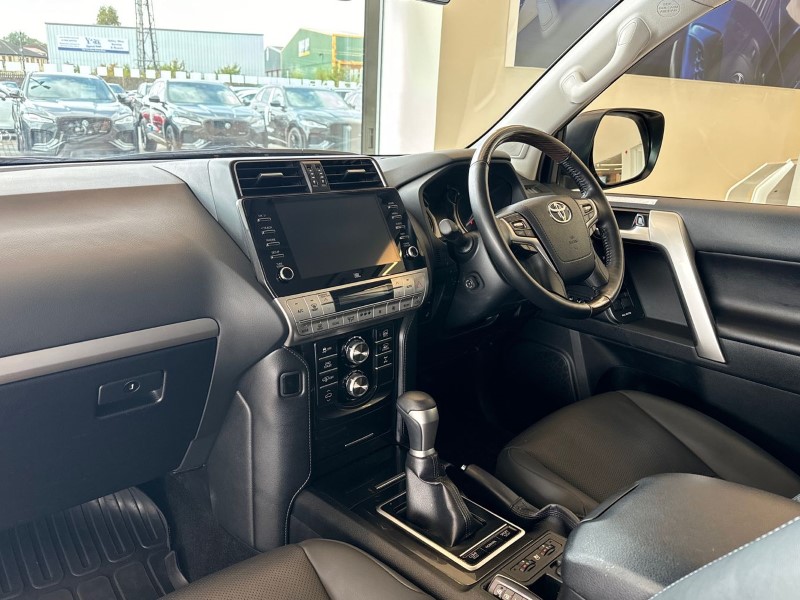 2022 (22) TOYOTA LAND CRUISER 2.8 D-4D 204 Invincible 5dr Auto 7 Seats 3427911