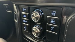 2022 (22) TOYOTA LAND CRUISER 2.8 D-4D 204 Invincible 5dr Auto 7 Seats 3427905