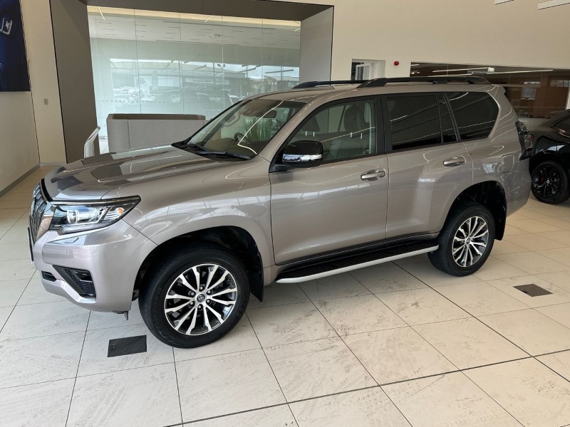 2022 (22) TOYOTA LAND CRUISER 2.8 D-4D 204 Invincible 5dr Auto 7 Seats 3427922