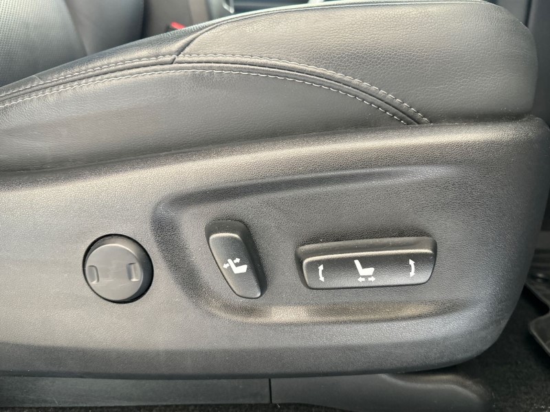 2022 (22) TOYOTA LAND CRUISER 2.8 D-4D 204 Invincible 5dr Auto 7 Seats 3427893