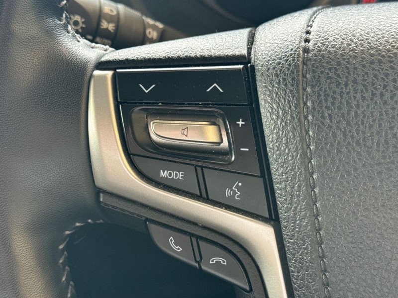 2022 (22) TOYOTA LAND CRUISER 2.8 D-4D 204 Invincible 5dr Auto 7 Seats 3427897