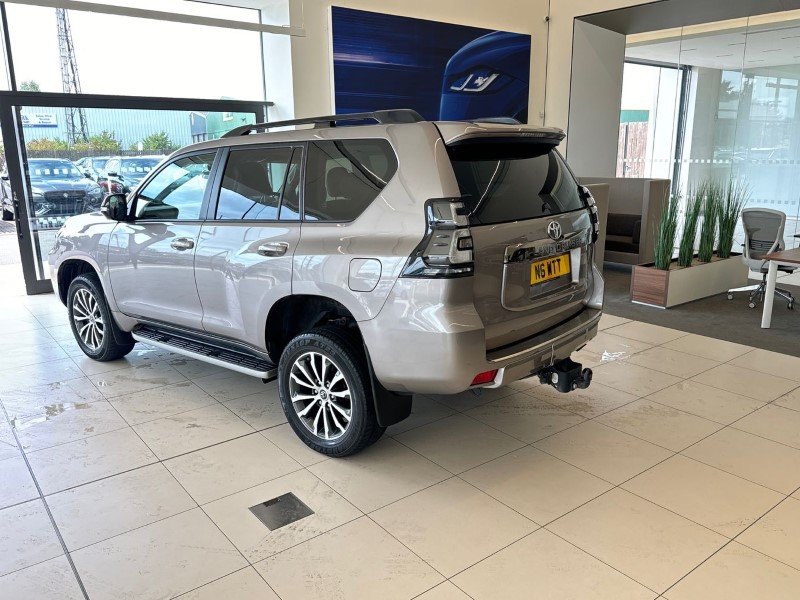 2022 (22) TOYOTA LAND CRUISER 2.8 D-4D 204 Invincible 5dr Auto 7 Seats 3427923