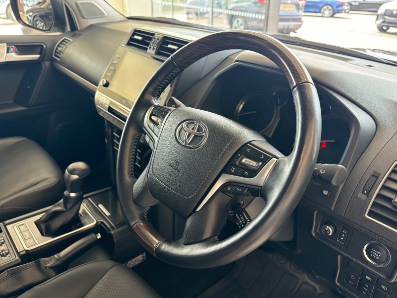 2022 (22) TOYOTA LAND CRUISER 2.8 D-4D 204 Invincible 5dr Auto 7 Seats 3427896