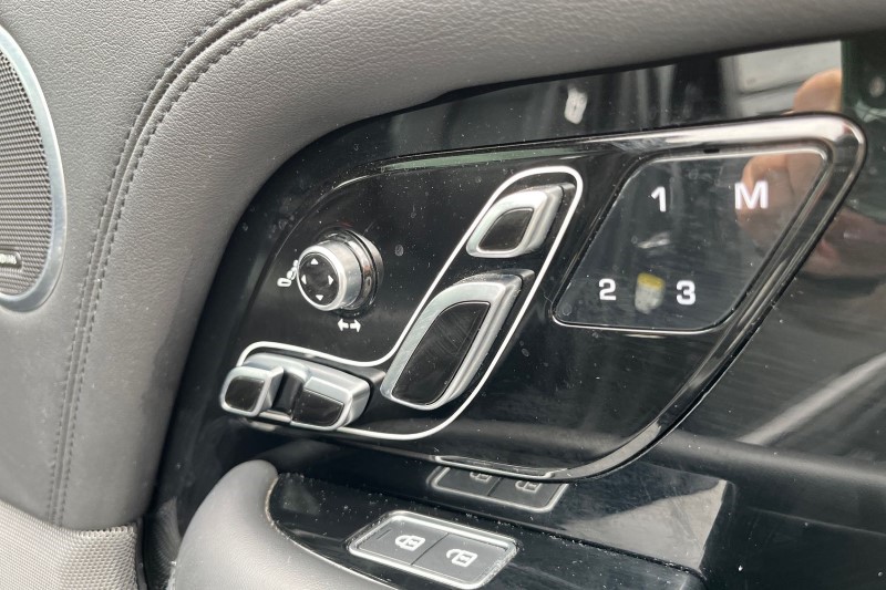 2021 (21) LAND ROVER RANGE ROVER 3.0 D300 Westminster Black 4dr Auto 3448650