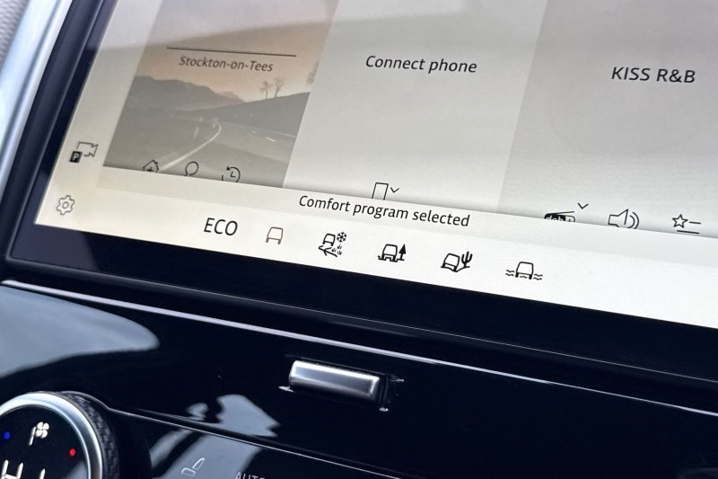 2021 (21) LAND ROVER DISCOVERY 3.0 D250 R-Dynamic S 5dr Auto 5155929