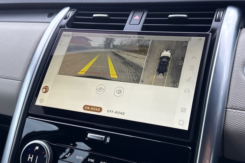 2021 (21) LAND ROVER DISCOVERY 3.0 D250 R-Dynamic S 5dr Auto 5155927