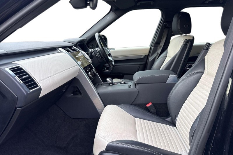 2021 (21) LAND ROVER DISCOVERY 3.0 D250 R-Dynamic S 5dr Auto 5155900