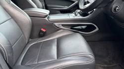 2022 (22) JAGUAR F-PACE 2.0 D200 R-Dynamic SE 5dr Auto AWD 5118574
