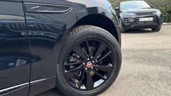 2022 (22) JAGUAR F-PACE 2.0 D200 R-Dynamic SE 5dr Auto AWD 5118601