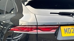 2022 (22) JAGUAR F-PACE 2.0 D200 R-Dynamic SE 5dr Auto AWD 5118568