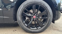 2022 (22) JAGUAR F-PACE 2.0 D200 R-Dynamic SE 5dr Auto AWD 5118557