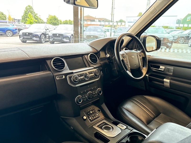 2016 (66) LAND ROVER DISCOVERY 3.0 SDV6 Graphite 5dr Auto 3405405