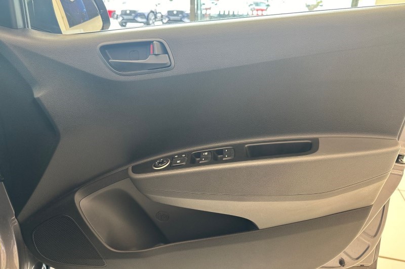 2019 (19) HYUNDAI I10 1.0 Play 5dr 3446267