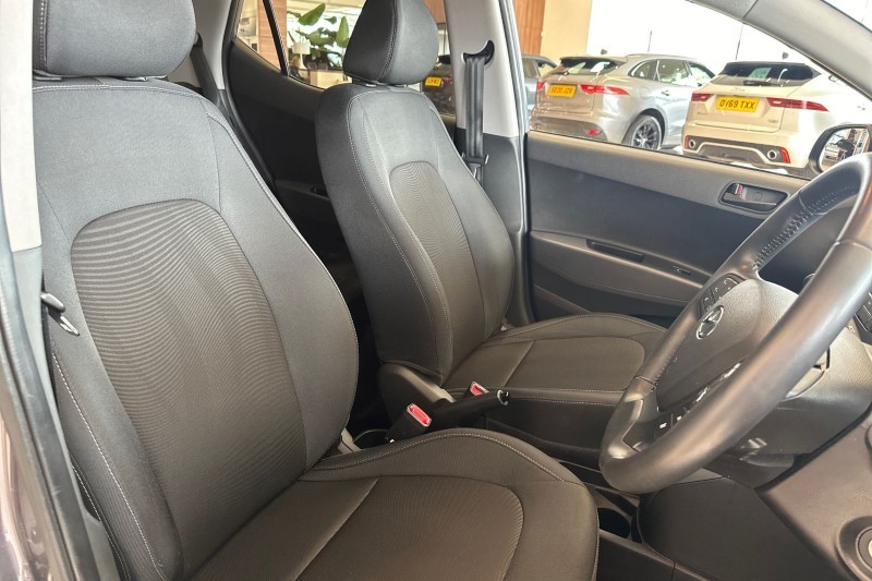 2019 (19) HYUNDAI I10 1.0 Play 5dr 3446272