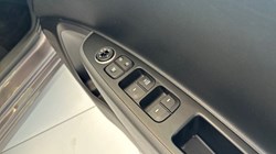 2019 (19) HYUNDAI I10 1.0 Play 5dr 3446269