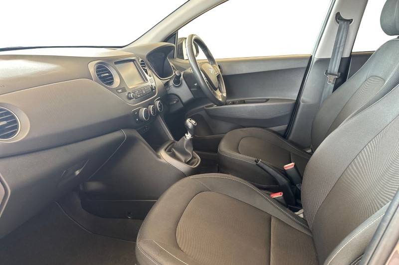 2019 (19) HYUNDAI I10 1.0 Play 5dr 3446260