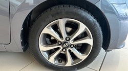 2019 (19) HYUNDAI I10 1.0 Play 5dr 3446265