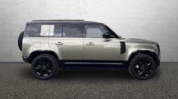 2023 (73) LAND ROVER DEFENDER 3.0 D300 X-Dynamic S 110 5dr Auto 5159731