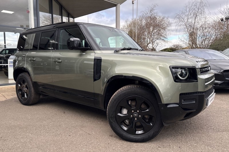 2023 (73) LAND ROVER DEFENDER 3.0 D300 X-Dynamic S 110 5dr Auto 5159772