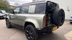 2023 (73) LAND ROVER DEFENDER 3.0 D300 X-Dynamic S 110 5dr Auto 5159782