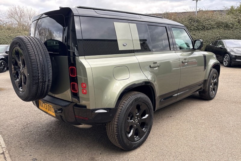 2023 (73) LAND ROVER DEFENDER 3.0 D300 X-Dynamic S 110 5dr Auto 5159776
