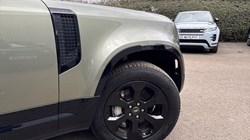 2023 (73) LAND ROVER DEFENDER 3.0 D300 X-Dynamic S 110 5dr Auto 5159777