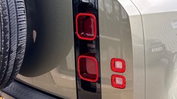 2023 (73) LAND ROVER DEFENDER 3.0 D300 X-Dynamic S 110 5dr Auto 5159775