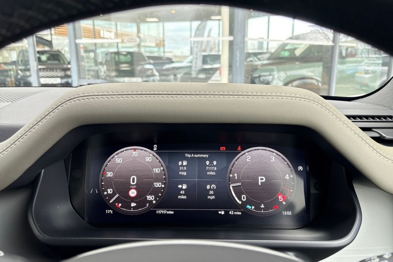 2023 (73) LAND ROVER DEFENDER 3.0 D300 X-Dynamic S 110 5dr Auto 5159742