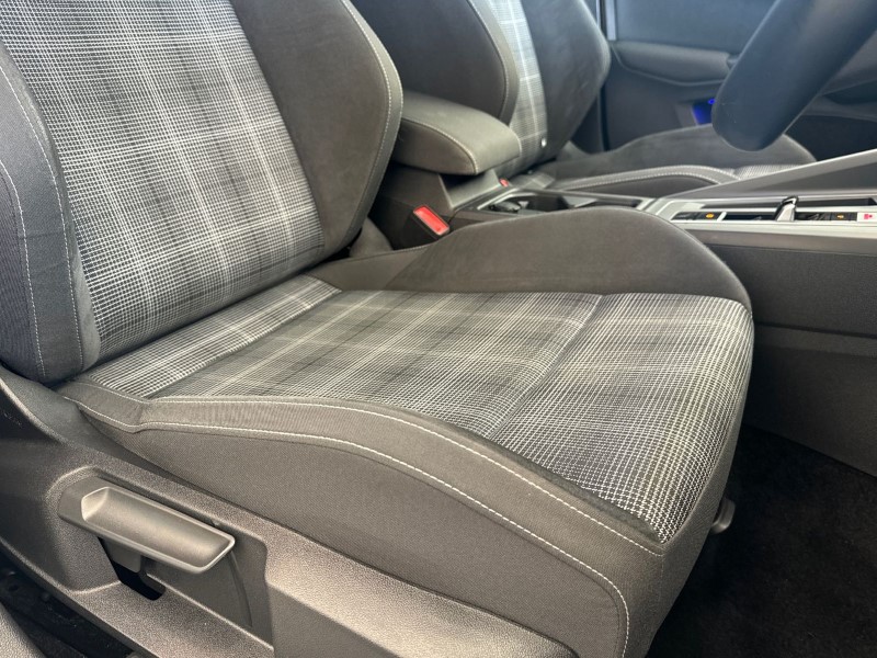 2021 (70) VOLKSWAGEN GOLF 2.0 TDI 200 GTD 5dr DSG 3456956