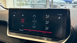 2022 (72) PEUGEOT 2008 1.5 BlueHDi 110 Allure Premium PLUS 5dr 3422787