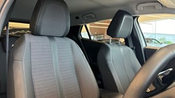 2022 (72) PEUGEOT 2008 1.5 BlueHDi 110 Allure Premium PLUS 5dr 3422778