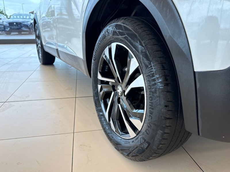 2022 (72) PEUGEOT 2008 1.5 BlueHDi 110 Allure Premium PLUS 5dr 3422797