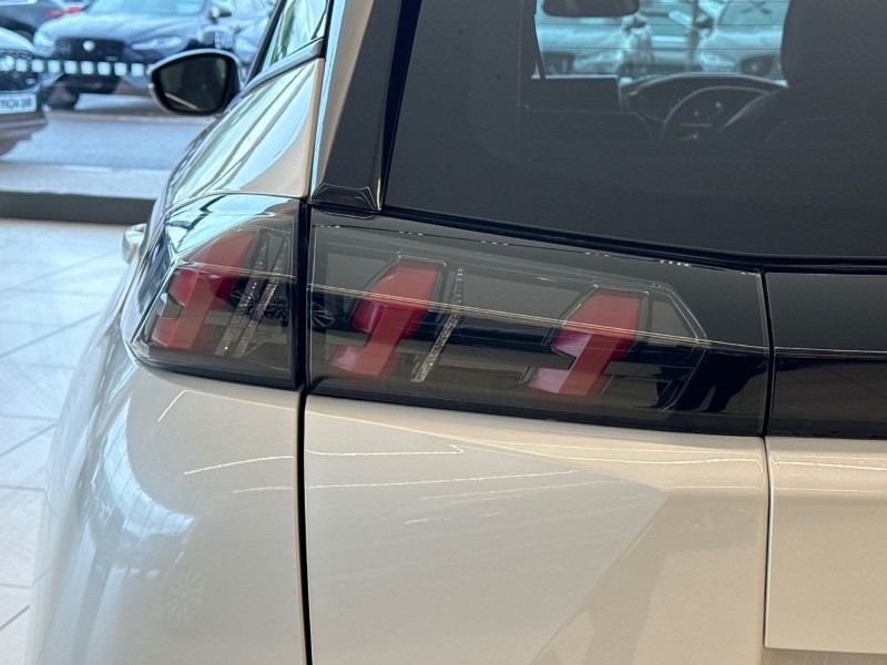 2022 (72) PEUGEOT 2008 1.5 BlueHDi 110 Allure Premium PLUS 5dr 3422801