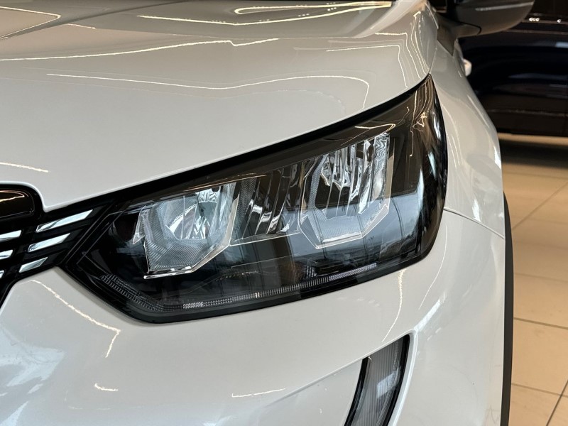 2022 (72) PEUGEOT 2008 1.5 BlueHDi 110 Allure Premium PLUS 5dr 3422798