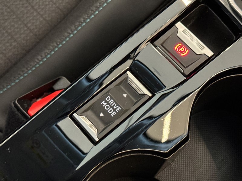 2022 (72) PEUGEOT 2008 1.5 BlueHDi 110 Allure Premium PLUS 5dr 3422788