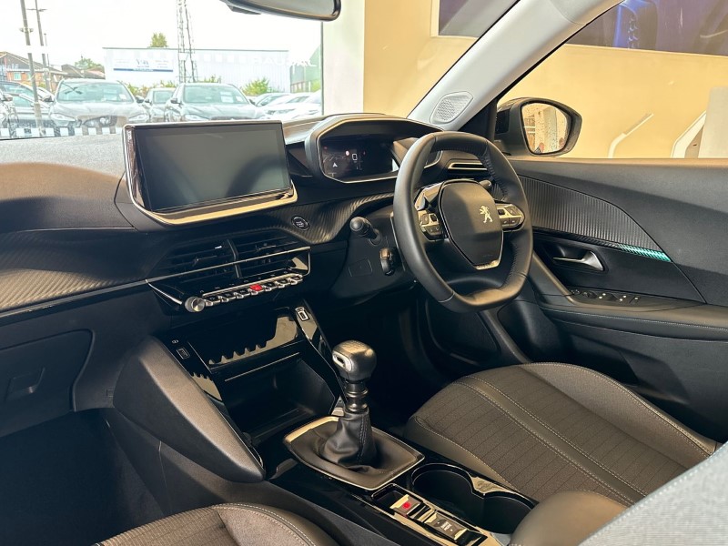 2022 (72) PEUGEOT 2008 1.5 BlueHDi 110 Allure Premium PLUS 5dr 3422794