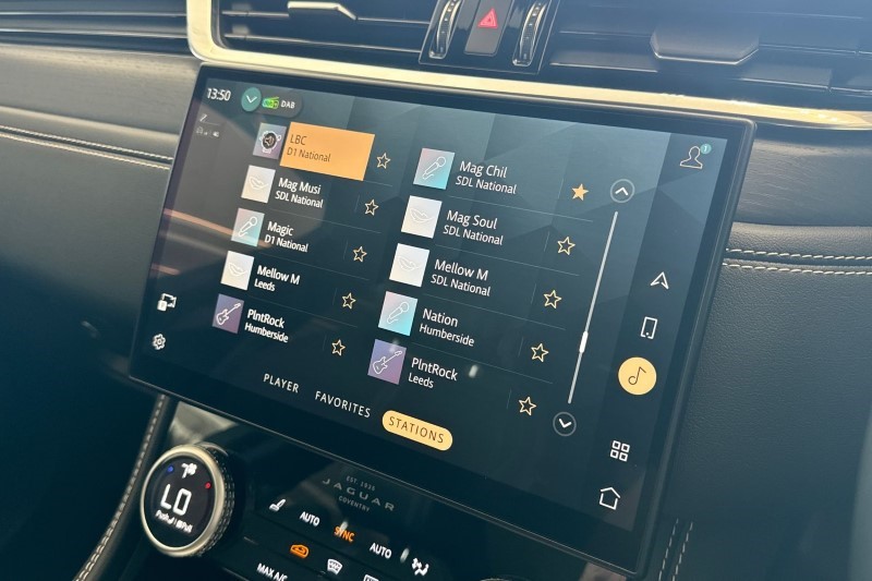 2024 (73) JAGUAR F-PACE 2.0 D200 R-Dynamic HSE Black 5dr Auto AWD 3420884