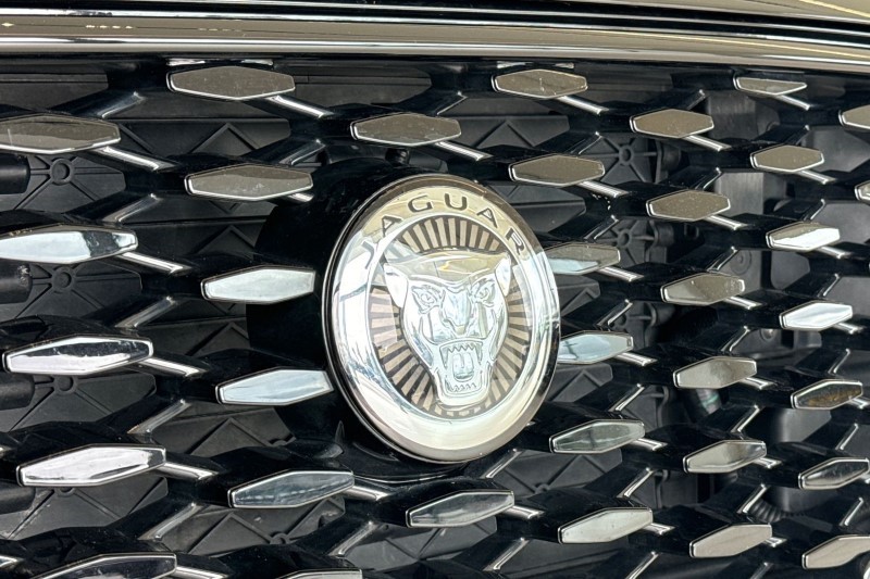 2024 (73) JAGUAR F-PACE 2.0 D200 R-Dynamic HSE Black 5dr Auto AWD 3420899