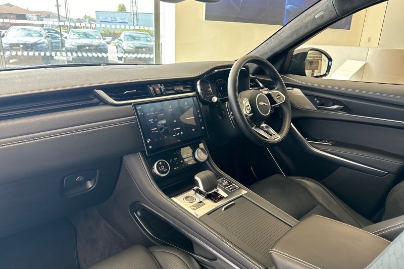 2024 (73) JAGUAR F-PACE 2.0 D200 R-Dynamic HSE Black 5dr Auto AWD 3420893