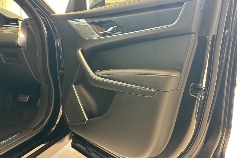 2024 (73) JAGUAR F-PACE 2.0 D200 R-Dynamic HSE Black 5dr Auto AWD 3420871