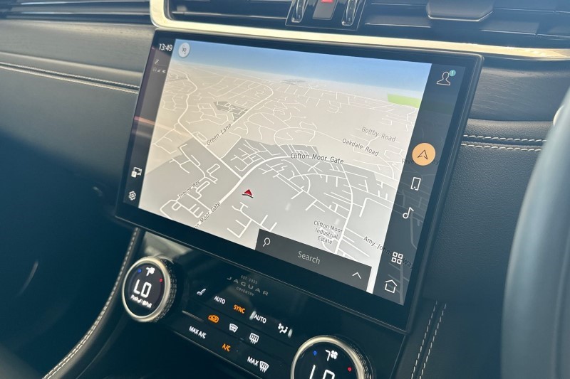 2024 (73) JAGUAR F-PACE 2.0 D200 R-Dynamic HSE Black 5dr Auto AWD 3420882