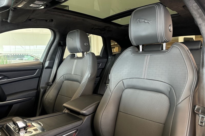 2024 (73) JAGUAR F-PACE 2.0 D200 R-Dynamic HSE Black 5dr Auto AWD 3420892