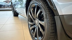 2020 (20) LAND ROVER DISCOVERY 3.0 SD6 HSE 5dr Auto 3451683